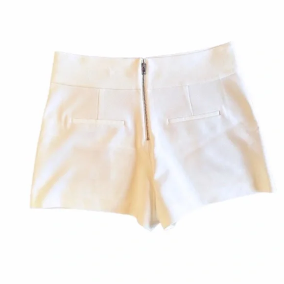 NWT Alice + Olivia Donald High Waist Shorts, Off White, Size 10